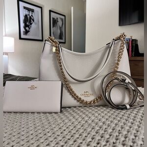 Coach Laurel Shoulder bag in Chalk